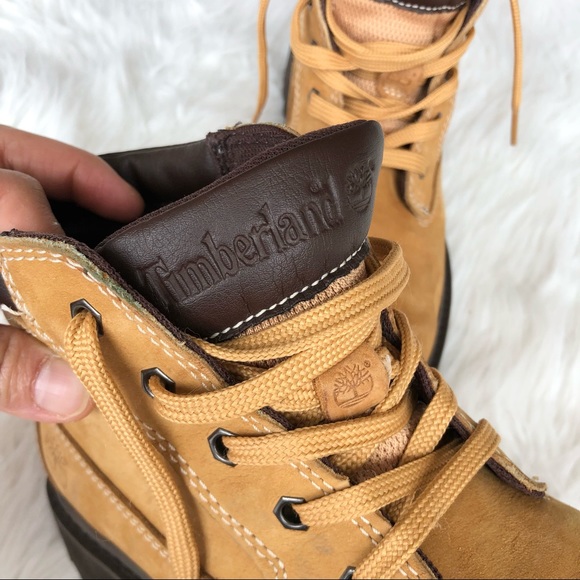 Timberland Classic Tan Brown Suede Leather Boots - Picture 6 of 7